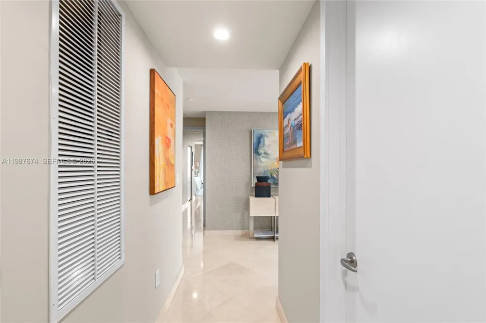 901 Brickell Key Blvd #2804 Miami, FL 33131