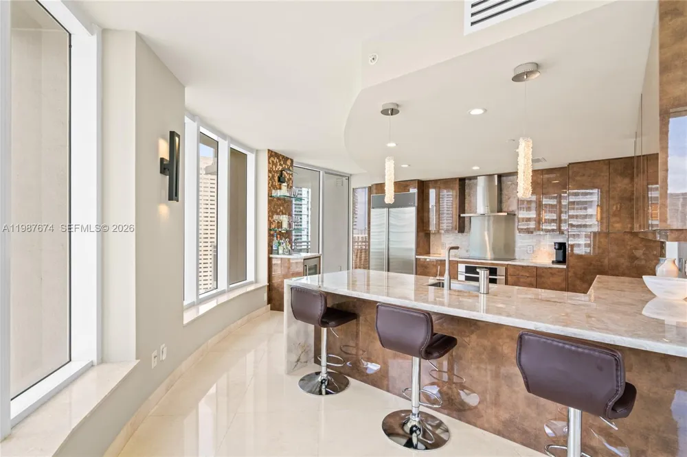 901 Brickell Key Blvd #2804 Miami, FL 33131
