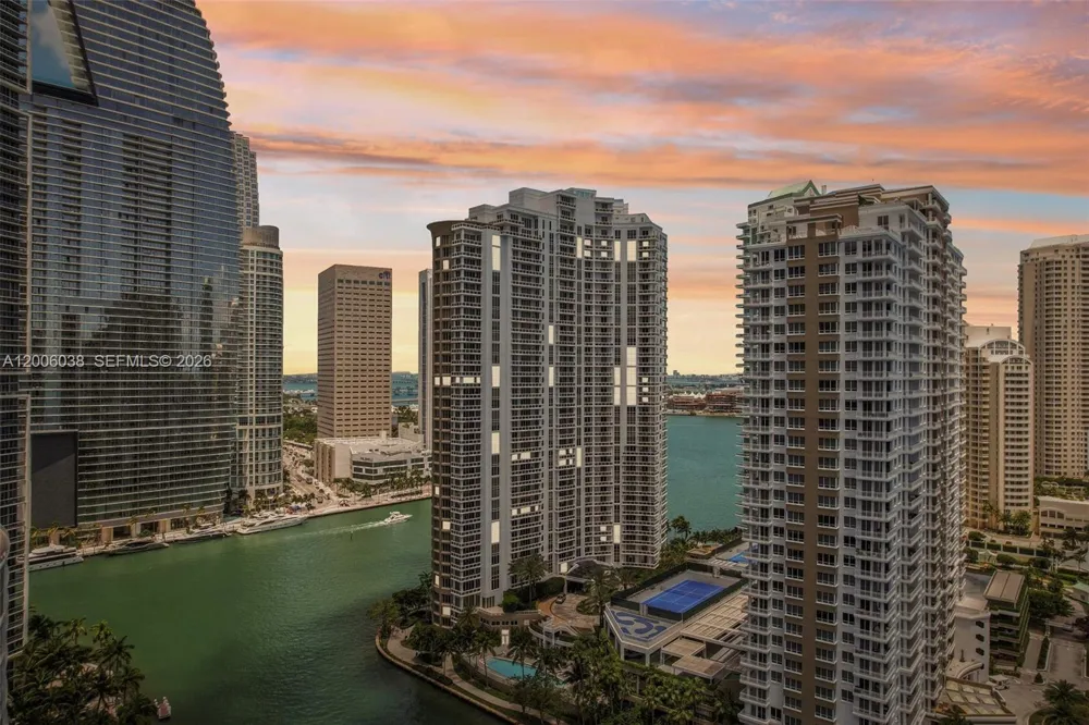 901 Brickell Key Blvd #1009 Miami, FL 33131