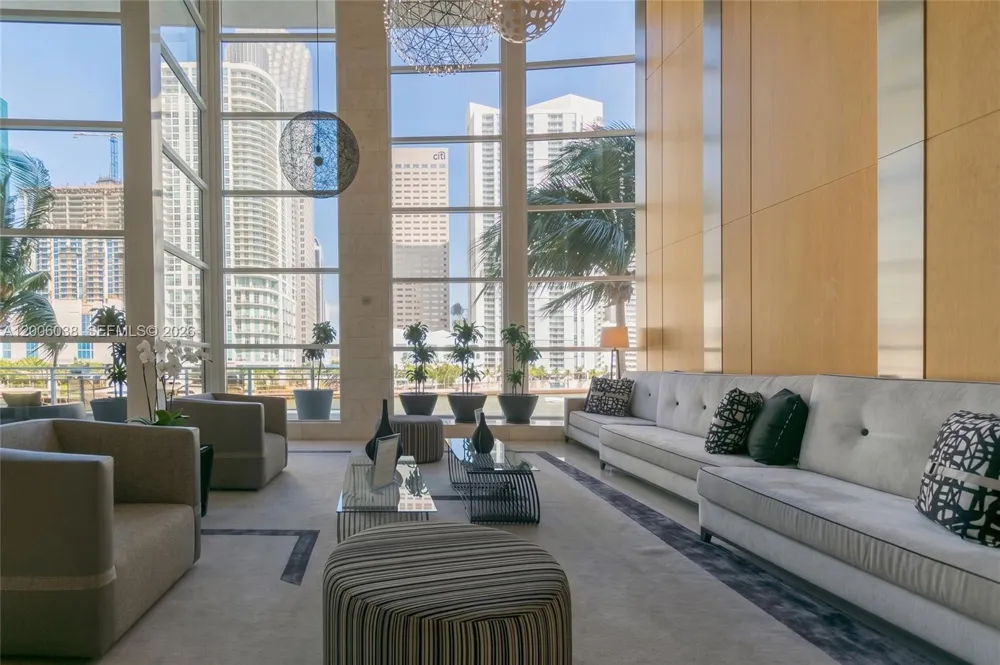901 Brickell Key Blvd #1009 Miami, FL 33131