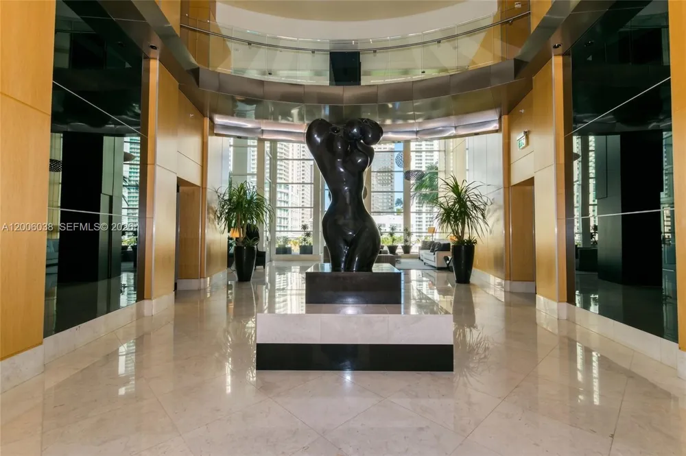 901 Brickell Key Blvd #1009 Miami, FL 33131
