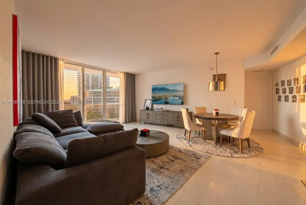 901 Brickell Key Blvd #1009 Miami, FL 33131