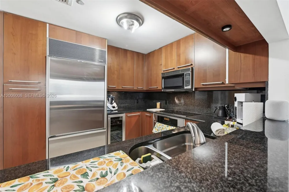 901 Brickell Key Blvd #1009 Miami, FL 33131
