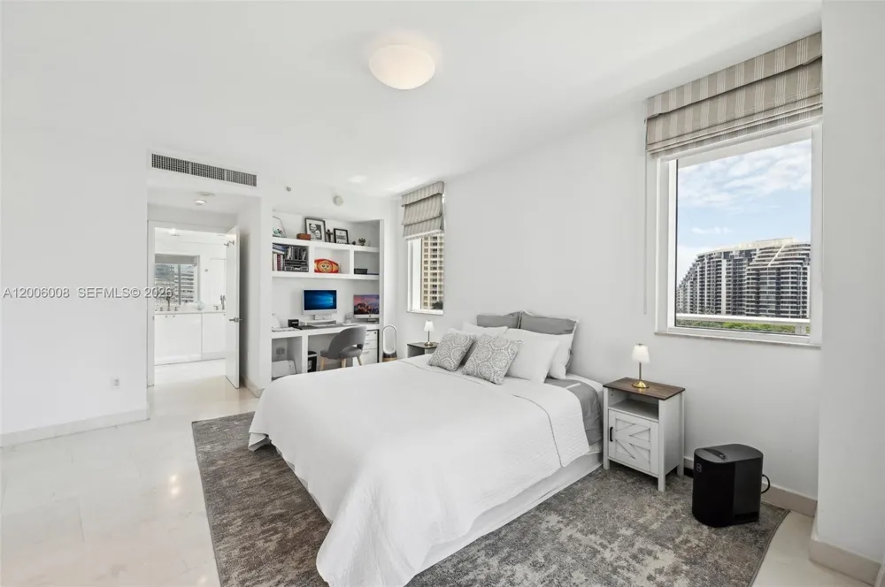 901 Brickell Key Blvd #1009 Miami, FL 33131