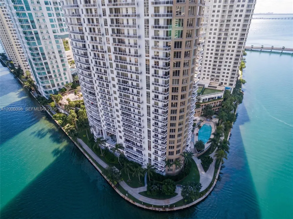901 Brickell Key Blvd #1009 Miami, FL 33131