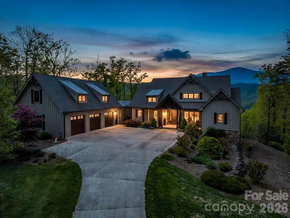 189 Tatanka Trail Lake Lure, NC 28746
