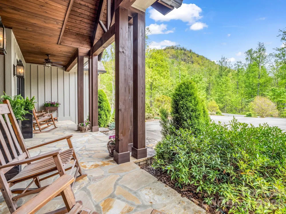 189 Tatanka Trail Lake Lure, NC 28746