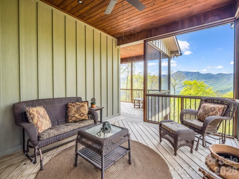 189 Tatanka Trail Lake Lure, NC 28746