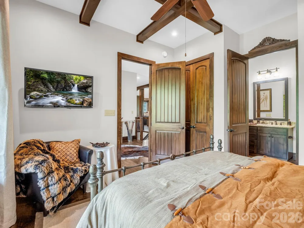 189 Tatanka Trail Lake Lure, NC 28746