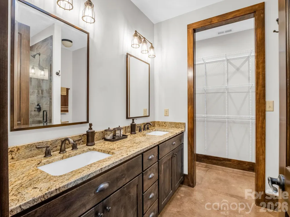 189 Tatanka Trail Lake Lure, NC 28746