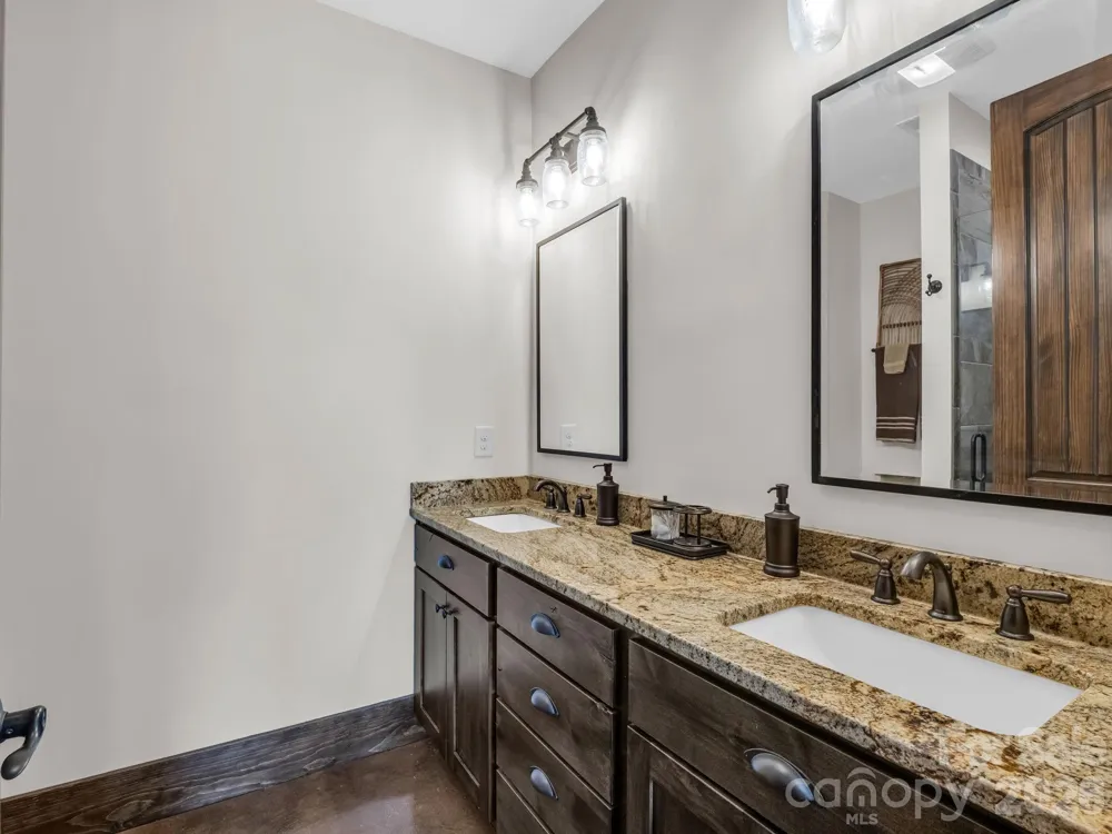 189 Tatanka Trail Lake Lure, NC 28746
