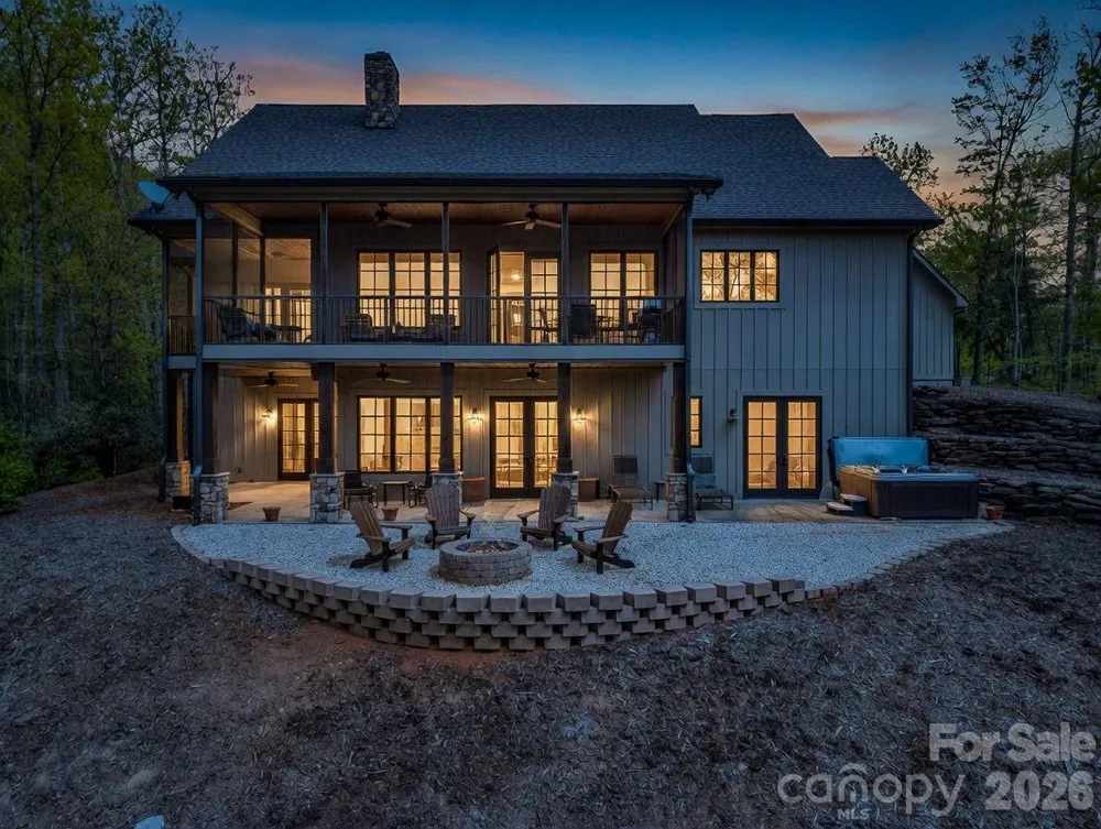 189 Tatanka Trail Lake Lure, NC 28746