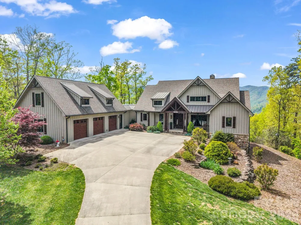 189 Tatanka Trail Lake Lure, NC 28746