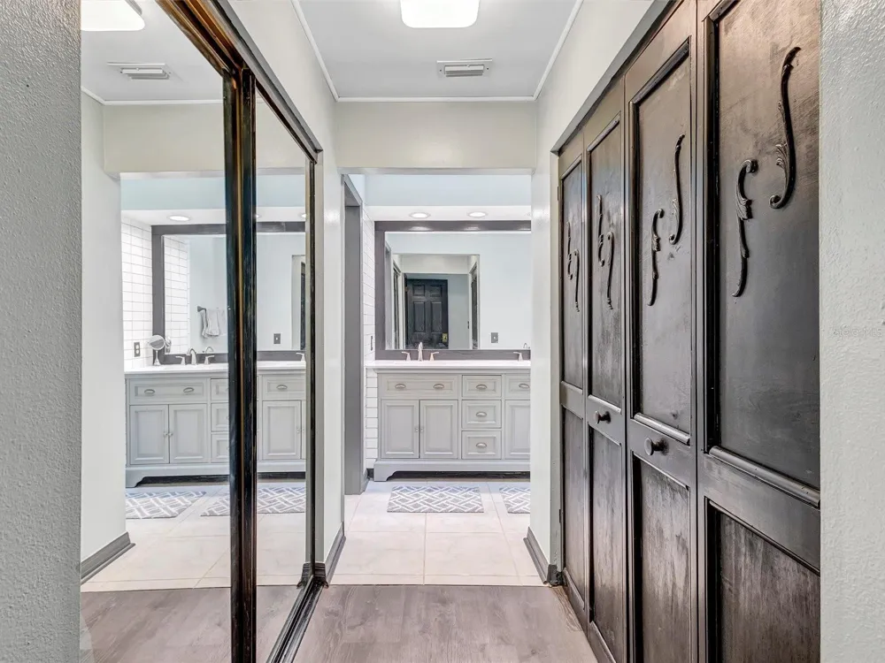 7581 CUMBERLAND ROAD #7 Seminole, FL 33777