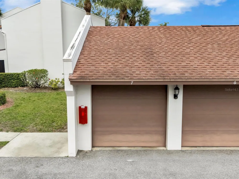 7581 CUMBERLAND ROAD #7 Seminole, FL 33777