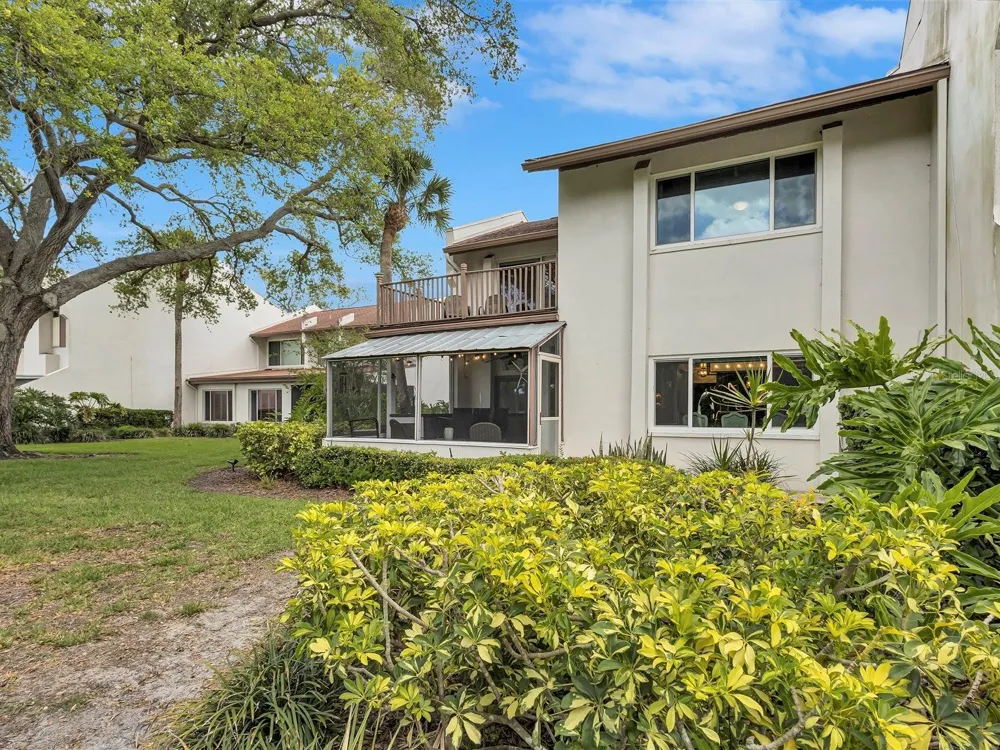 7581 CUMBERLAND ROAD #7 Seminole, FL 33777