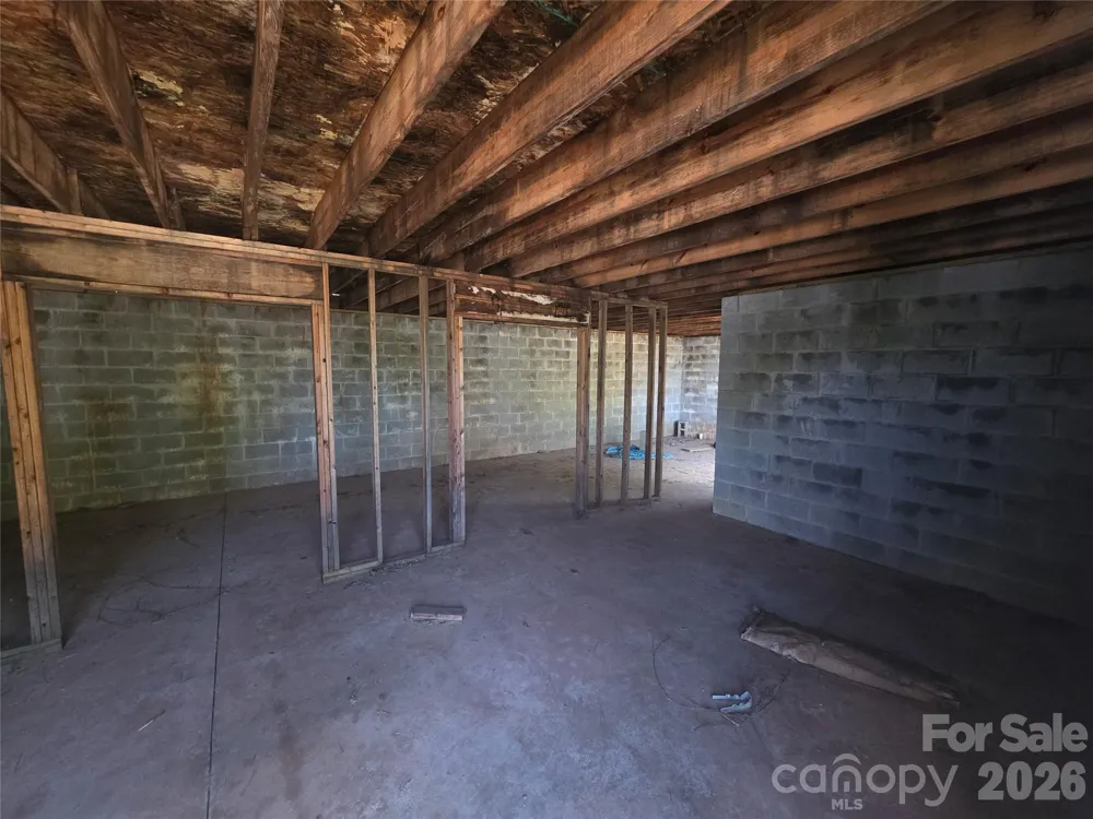 68 Nancy Tolley Street Marion, NC 28752