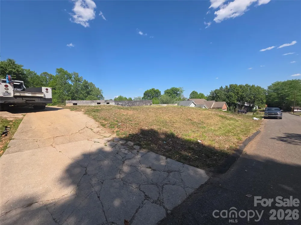 68 Nancy Tolley Street Marion, NC 28752