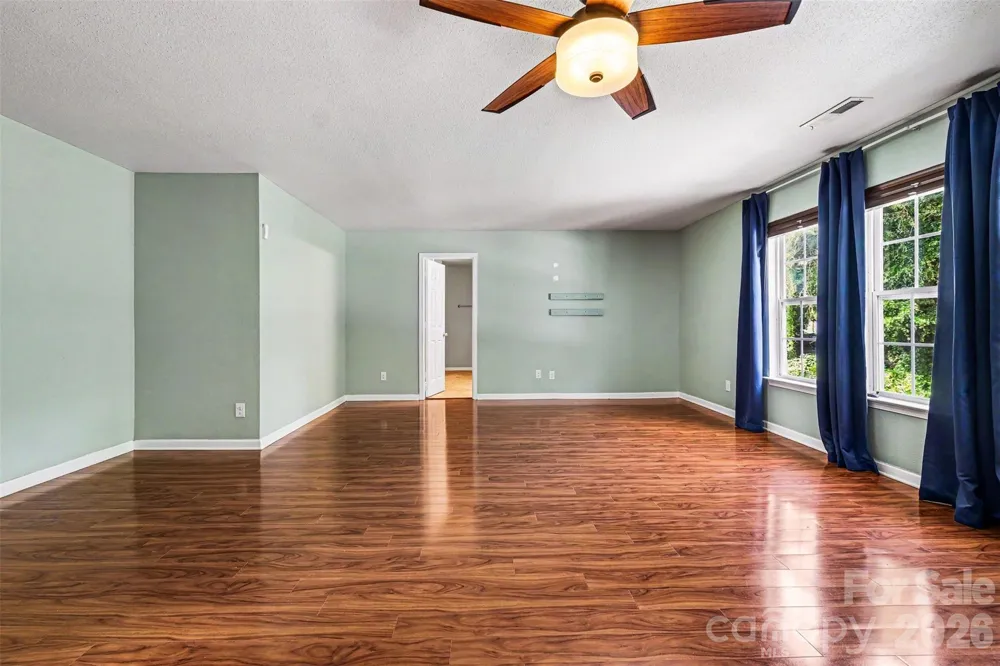 5671 Hammermill Drive Harrisburg, NC 28075