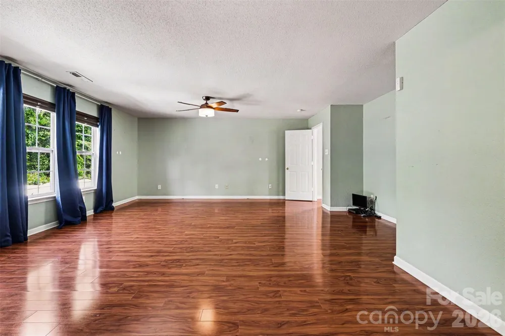 5671 Hammermill Drive Harrisburg, NC 28075