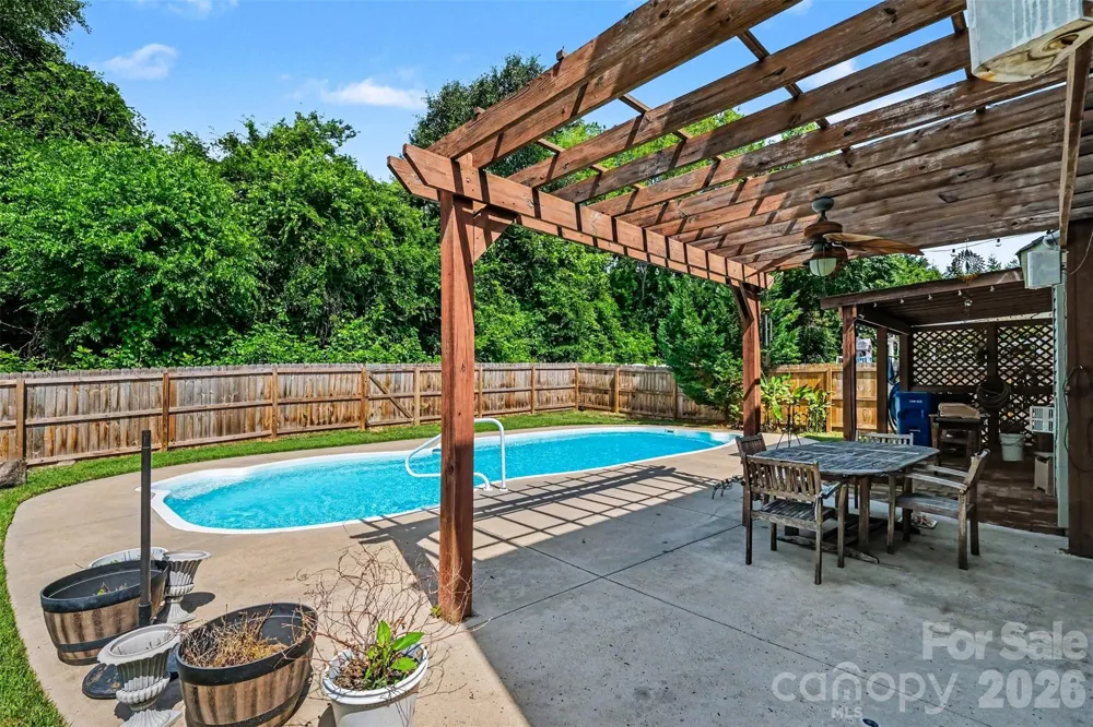 5671 Hammermill Drive Harrisburg, NC 28075
