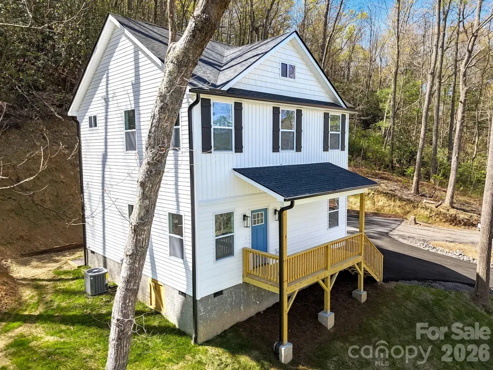 337 Garren Creek Road Fairview, NC 28730