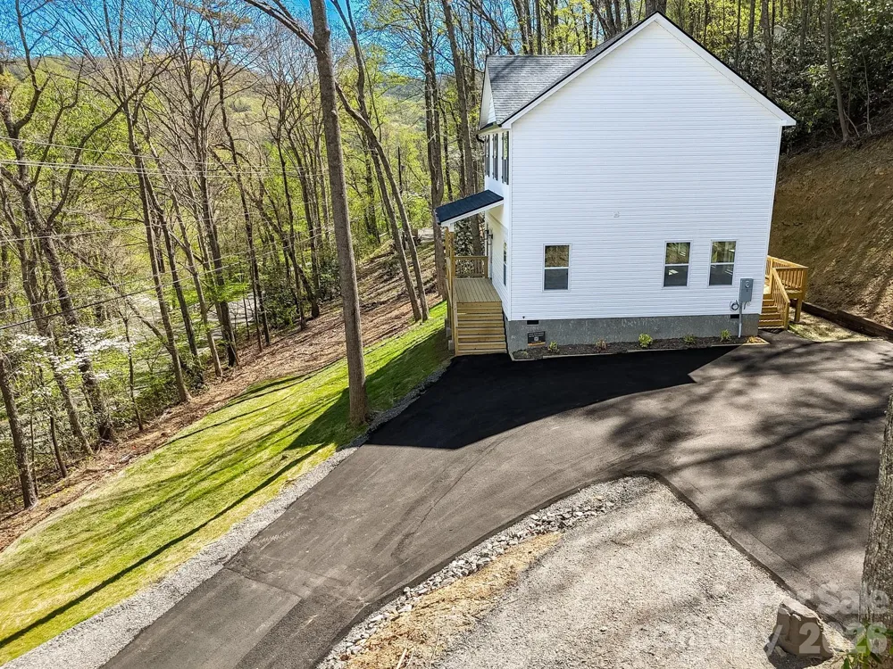 337 Garren Creek Road Fairview, NC 28730
