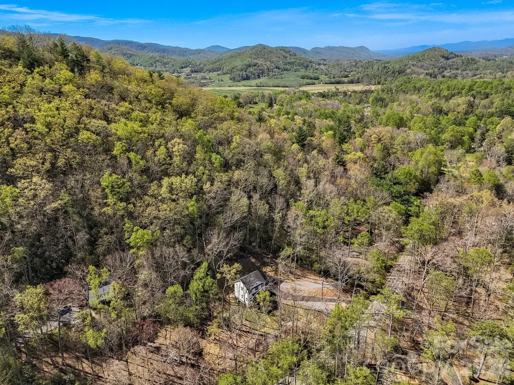 337 Garren Creek Road Fairview, NC 28730