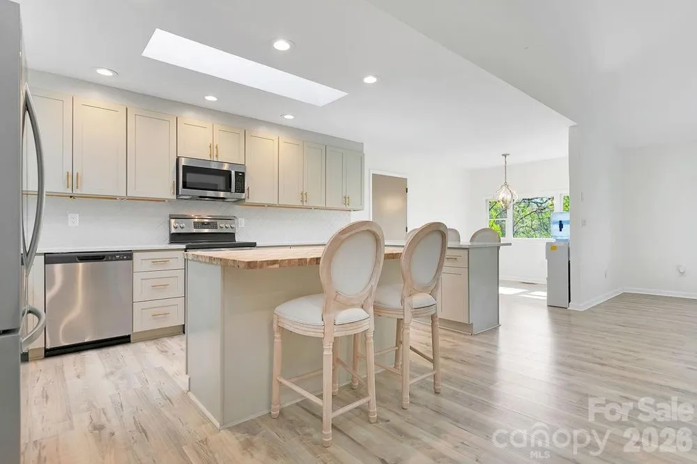 1388 King Road Pisgah Forest, NC 28768