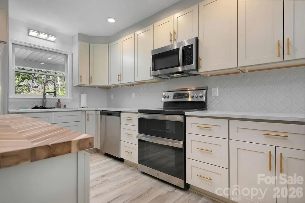 1388 King Road Pisgah Forest, NC 28768