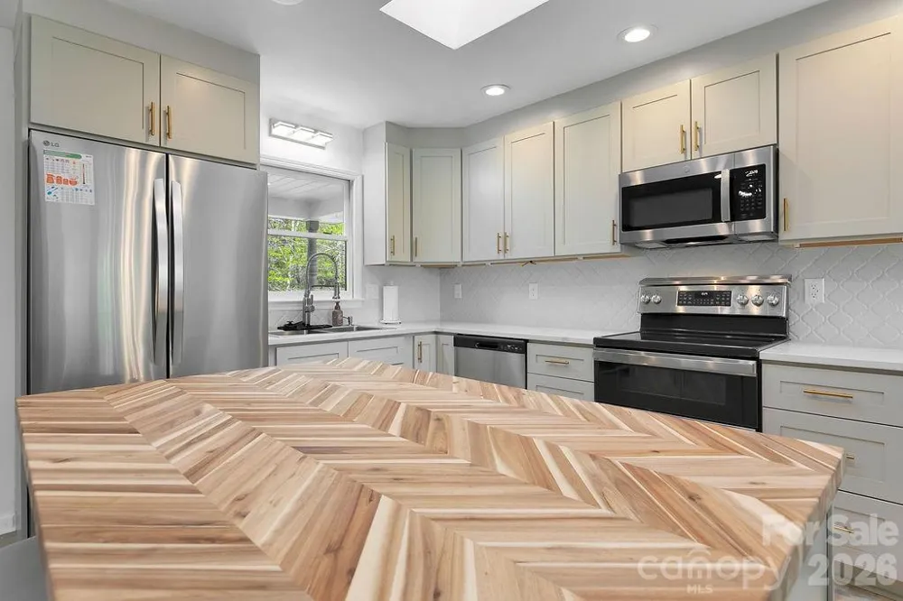 1388 King Road Pisgah Forest, NC 28768