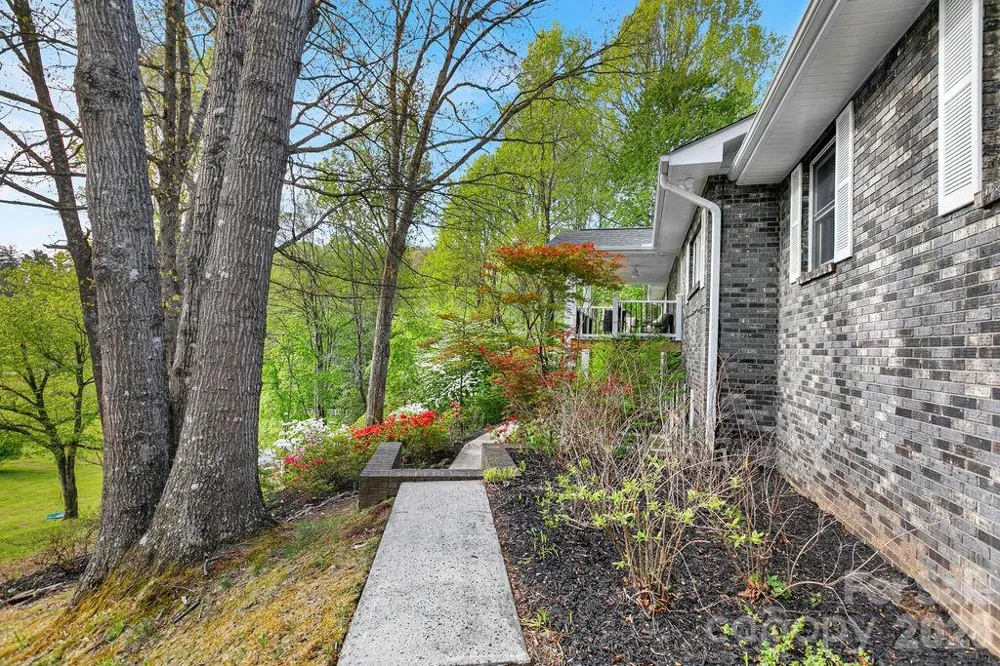 1388 King Road Pisgah Forest, NC 28768