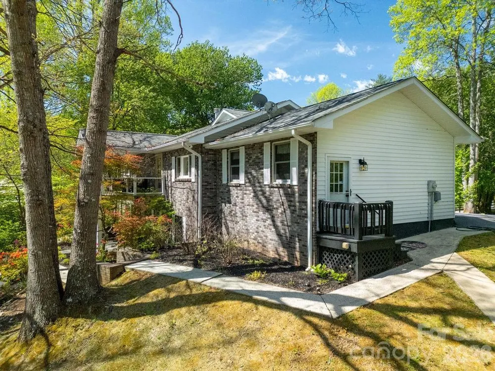 1388 King Road Pisgah Forest, NC 28768