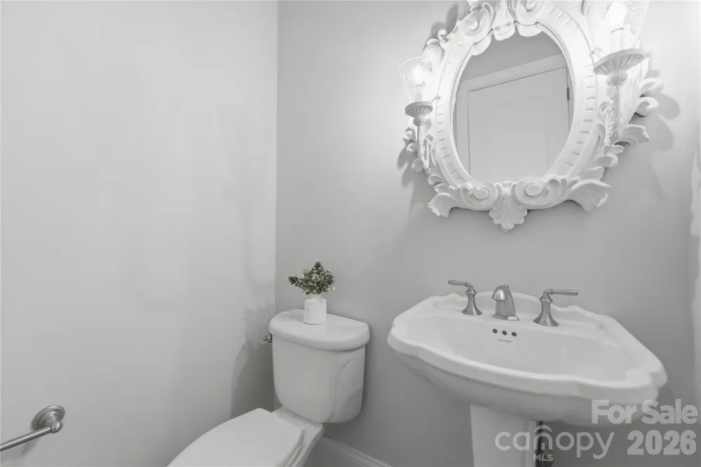 1514 Elmsford Lane Matthews, NC 28105