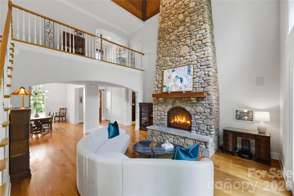 1514 Elmsford Lane Matthews, NC 28105