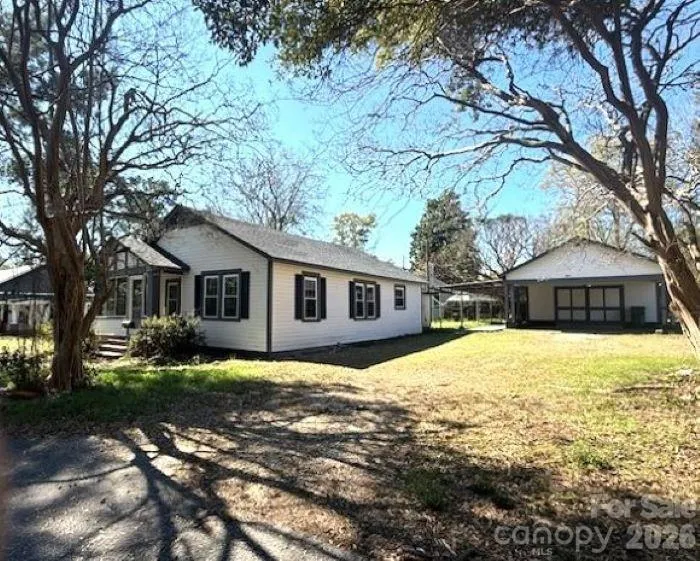 161 Seaboard Street Cheraw, SC 29520