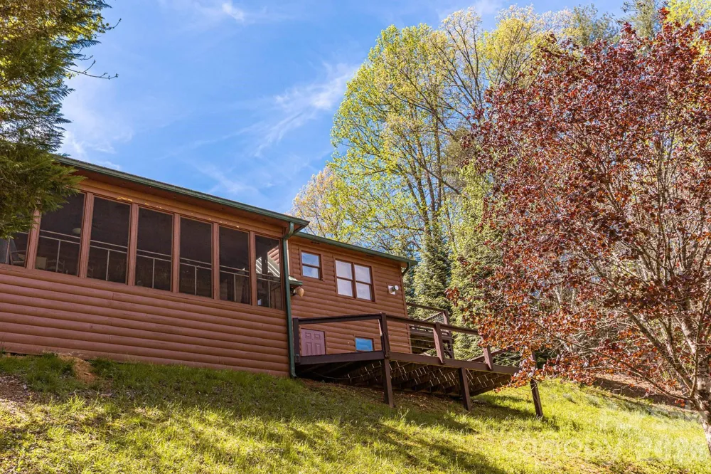 440 Huskey Road Bryson City, NC 28713