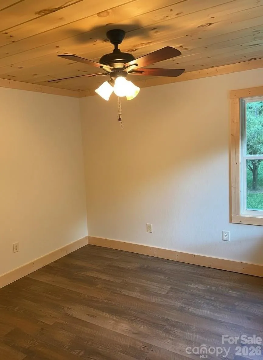 440 Huskey Road Bryson City, NC 28713