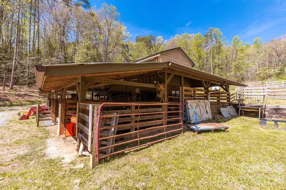440 Huskey Road Bryson City, NC 28713