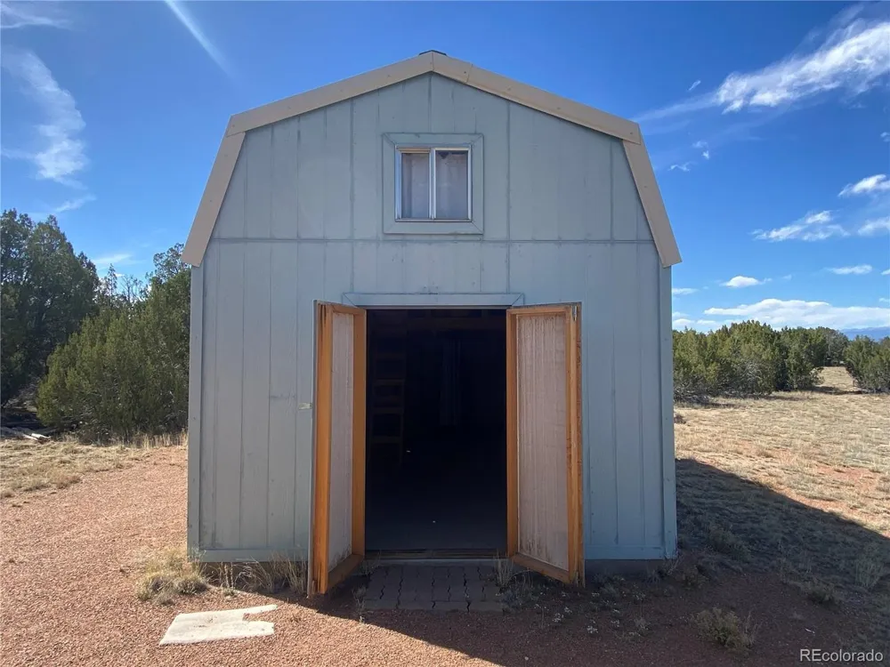 1738 Newton Pueblo, CO 81005