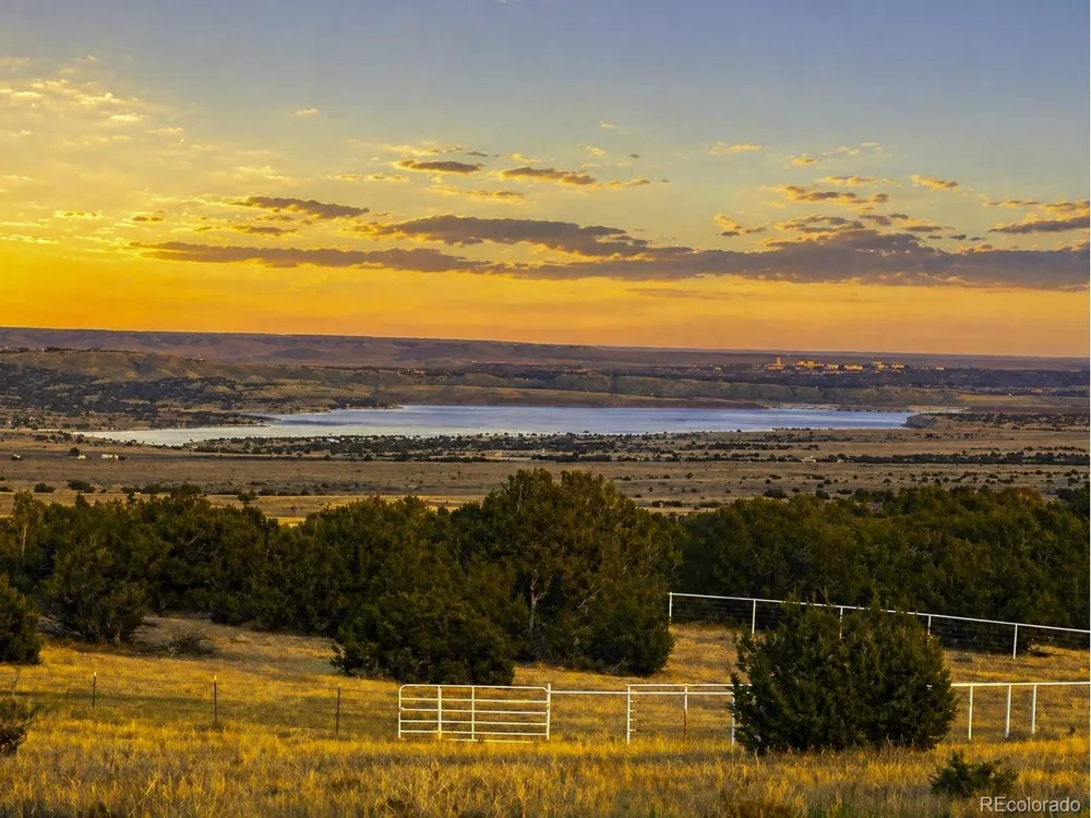 1738 Newton Pueblo, CO 81005