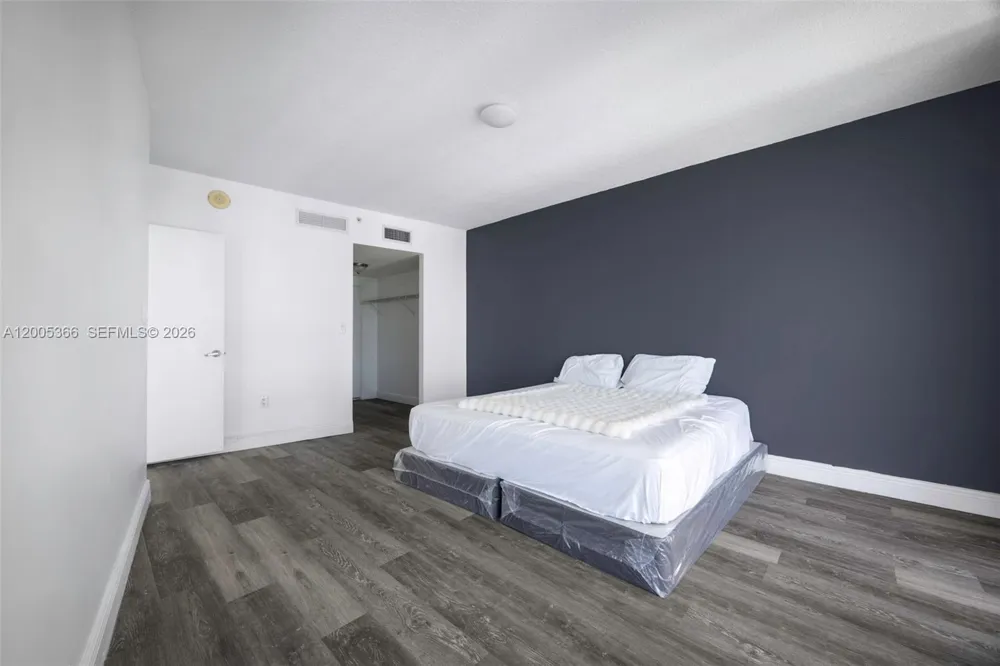 1750 Bayshore Dr #3801 Miami, FL 33132