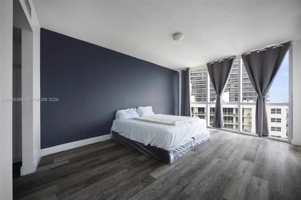 1750 Bayshore Dr #3801 Miami, FL 33132