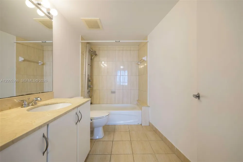 1750 Bayshore Dr #3801 Miami, FL 33132