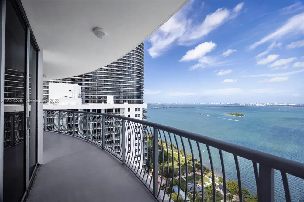 1750 Bayshore Dr #3801 Miami, FL 33132