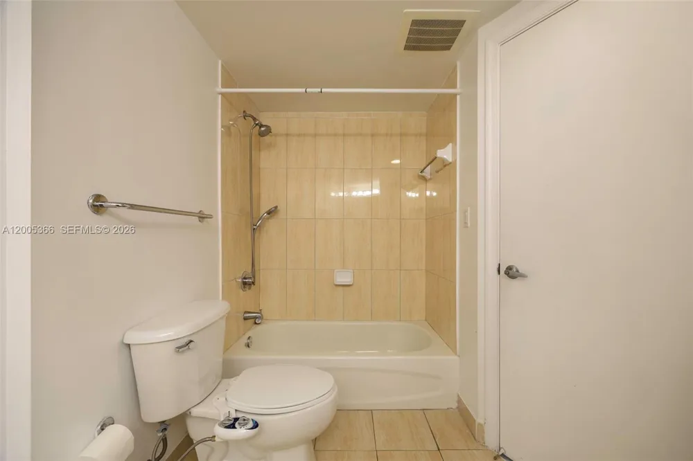1750 Bayshore Dr #3801 Miami, FL 33132