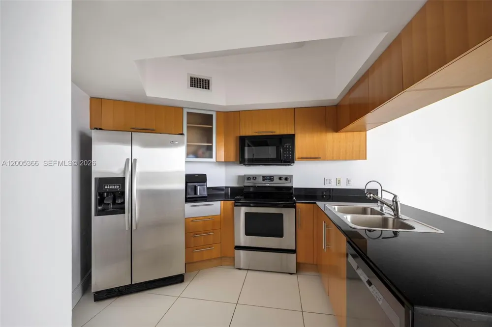 1750 Bayshore Dr #3801 Miami, FL 33132