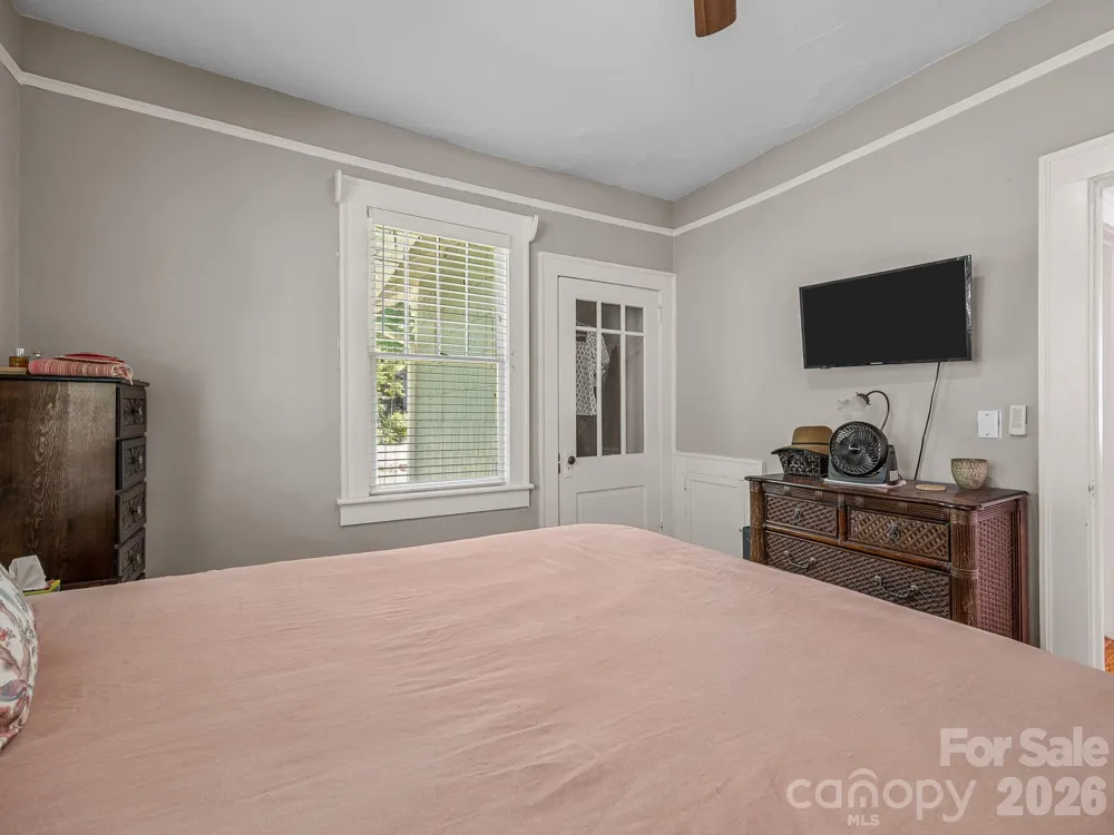 110 Grady Avenue Tryon, NC 28782