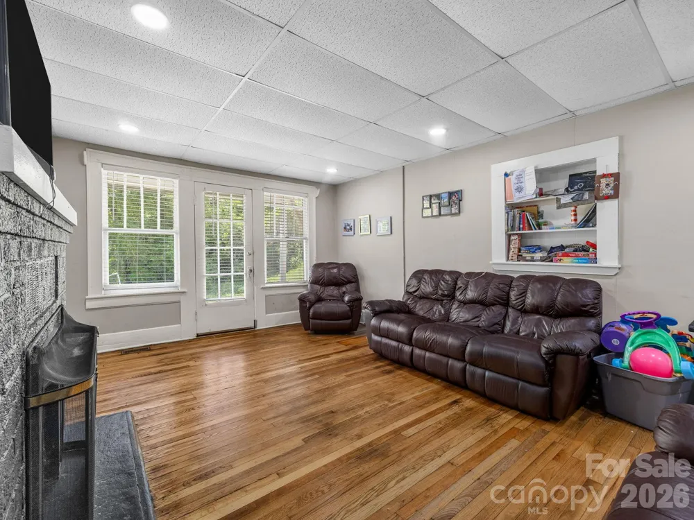 110 Grady Avenue Tryon, NC 28782