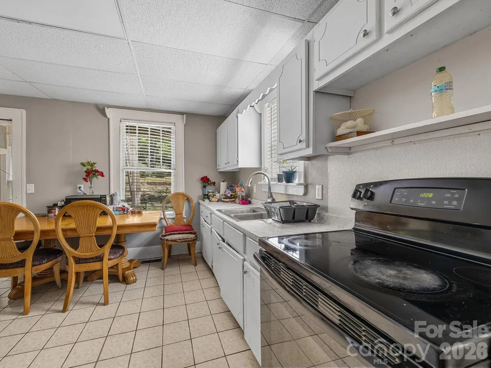 110 Grady Avenue Tryon, NC 28782